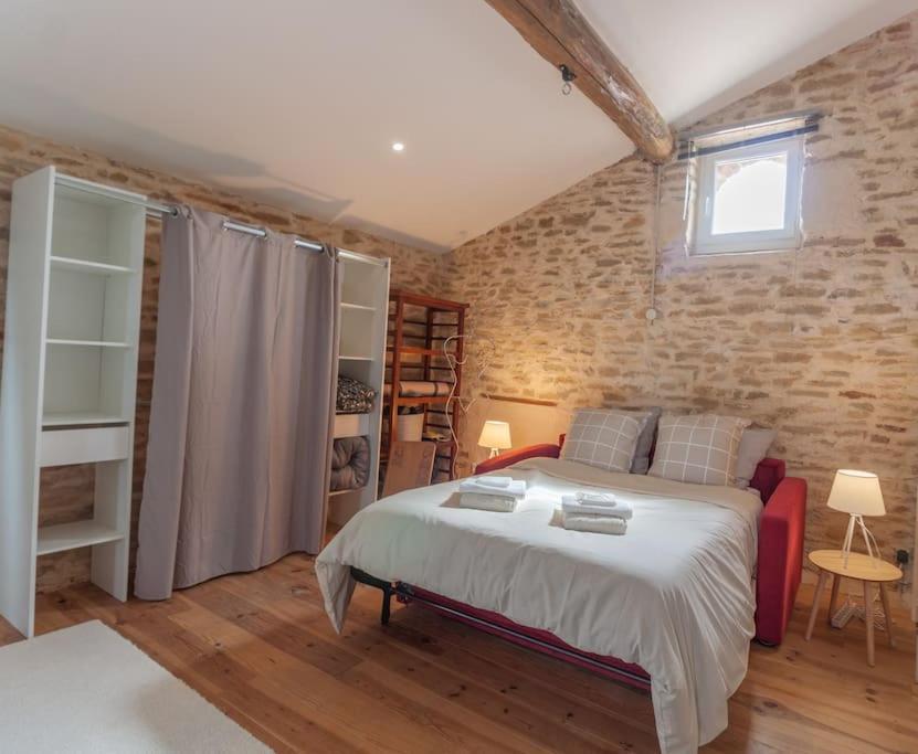 La Grange De Johanni Davaye Extérieur photo